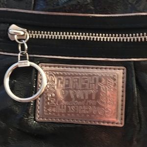 Coach brown tote. Good condition and spacious.